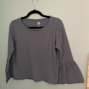 Relaxed Tee with wide sleeves